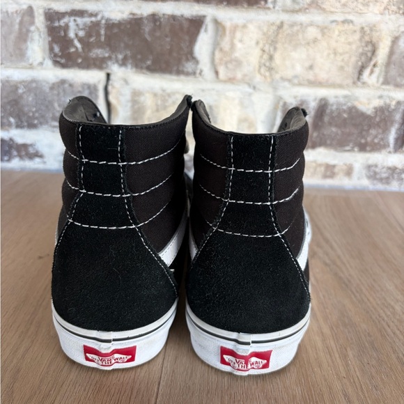 Vans Sk8-Hi hi-top sneakers in black and white suede - Picture 3 of 5